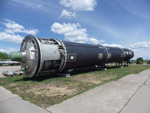 Количество ступеней и тип двигателя