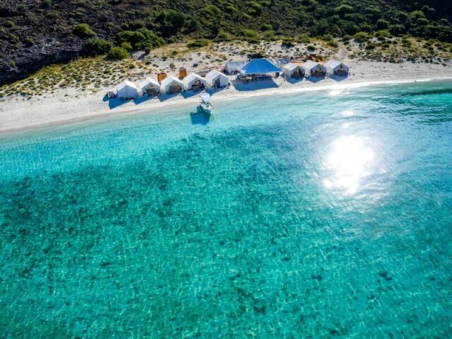 Кемпинг Сесил на острове Эспириту Санто © Колин Риггеро / Todos Santos Eco Adventures