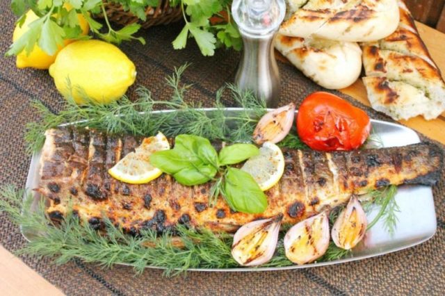 Новые рецепты приготовления сочной горбуши на мангале - бесконечный вкус и аромат