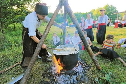 Готовим традиционный кулеш на огне